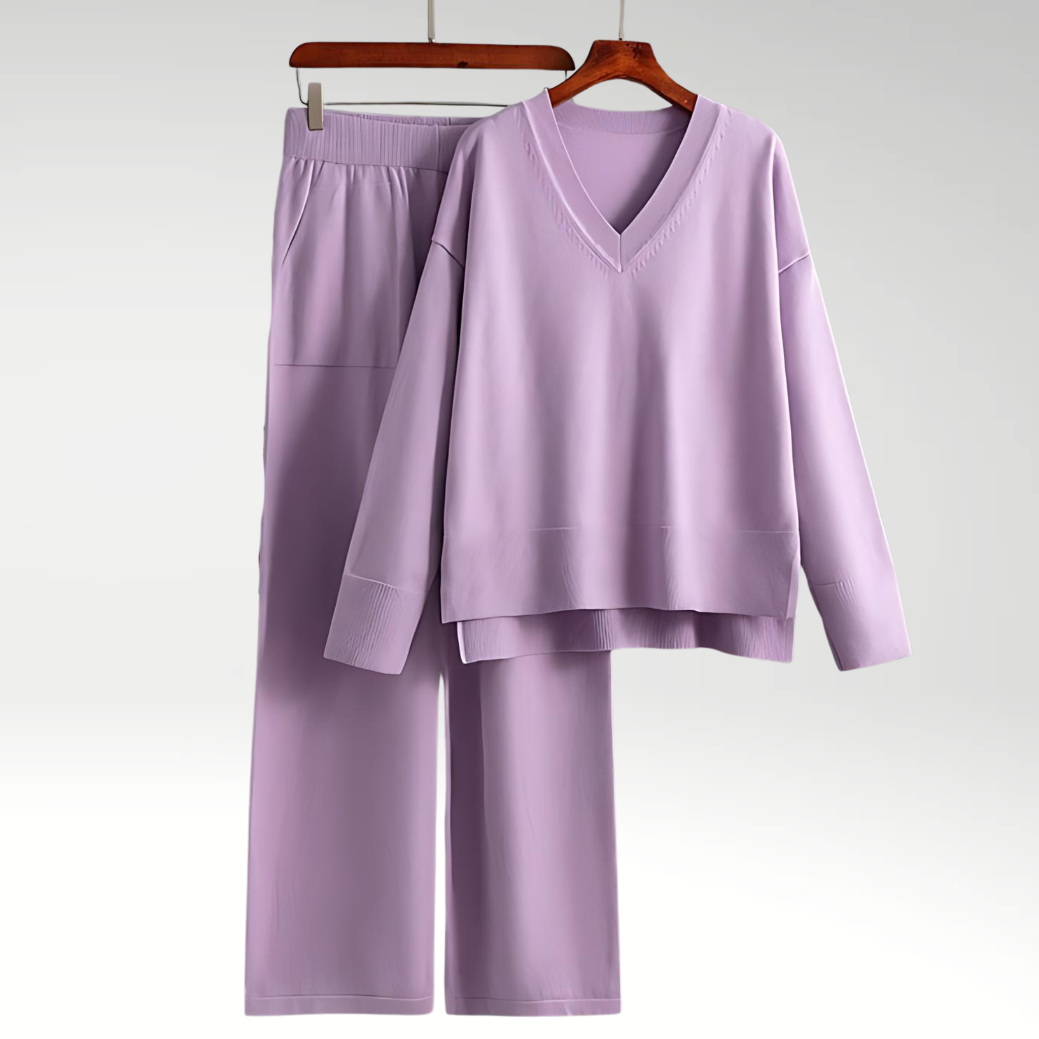 Carol | Luxe Two-Piece Set with V-Neck